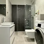 Krzysztofa Bochusa * 耶莱尼亚古拉