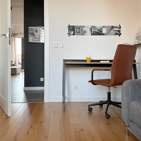 Apartment Krzysztofa Bochusa *